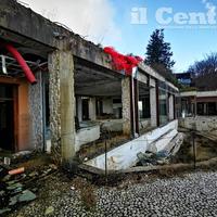 I resti dell'Hotel Rigopiano sette anni dopo la tragedia (foto di Giampiero Lattanzio)