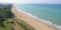 La spiaggia di Pineto a Cerrano senza le scogliere